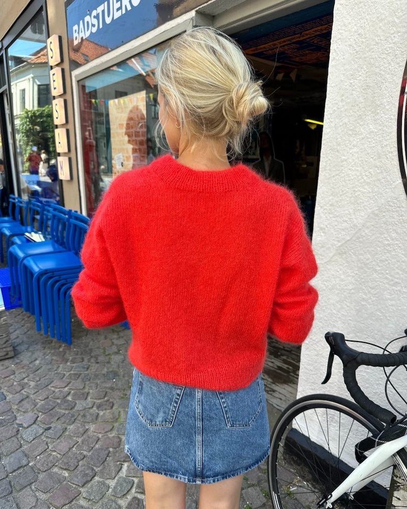 PetiteKnit Stockholm Sweater V-Neck mit Tynn silk Mohair von Sandnes Garn 6