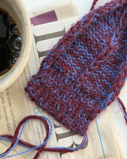 Yoko Set | beautiful hat with matching mittens made from Alpakka Ull and Alpakka Folgetrad by Sandnes Garn