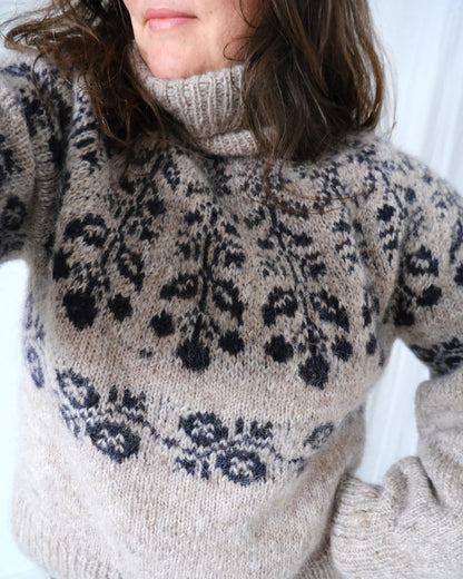 Blueberry Sweater | berry pattern from Plötulopi and Tynn Silk Mohair