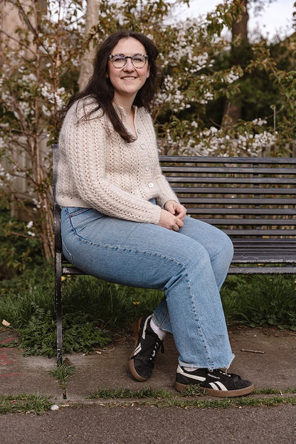 Cathy Cardigan | bezauberndes Lacemuster aus Merino und Soft Silk Mohair von Knitting for Olive