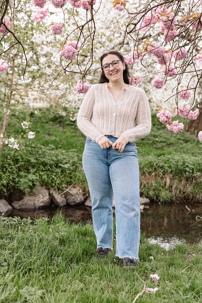 Cathy Cardigan | bezauberndes Lacemuster aus Merino und Soft Silk Mohair von Knitting for Olive