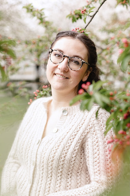 Cathy Cardigan | bezauberndes Lacemuster aus Merino und Soft Silk Mohair von Knitting for Olive