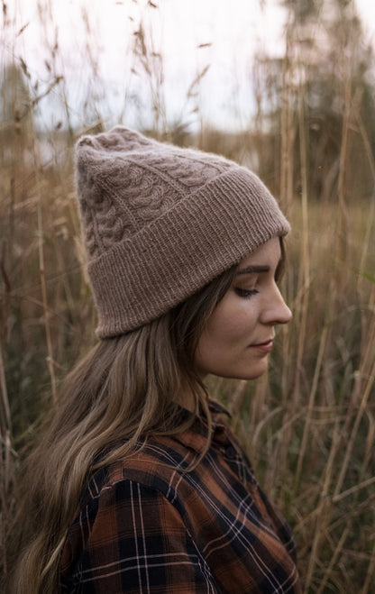 Heljä Hat | extremely soft cable pattern from Classic Cashmere by Cardiff