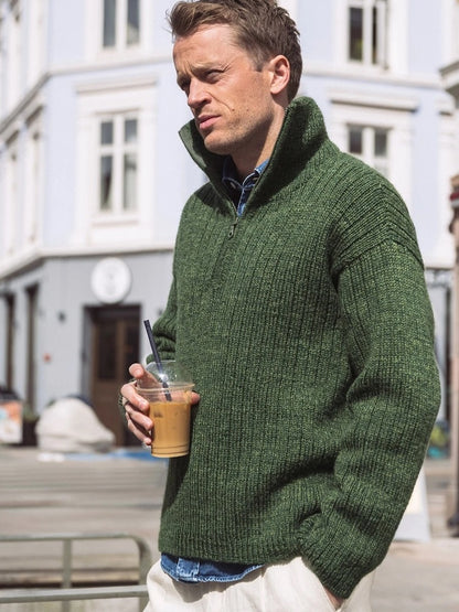 Sandnes 25_4 Tarjei Sweater Man mit Tynn Peer Gynt 3