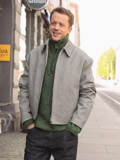 Sandnes 25_4 Tarjei Sweater Man mit Tynn Peer Gynt 4