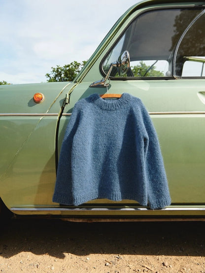 Tiro Sweater Kos Sandnes 2506 | classic beautiful raglan sweater
