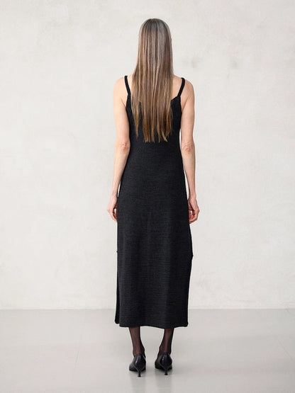 Robe Emerson | Robe à bretelles avec fils Alpaca Silke et Alpaca Folgetrad de Sandnes 2507
