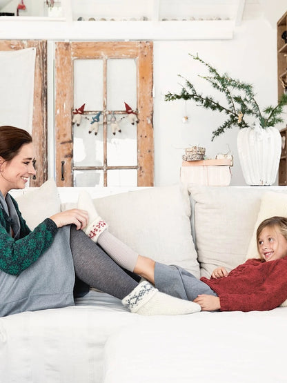 Felted Snowflake Slippers | charming gift made of Fritidsgarn by Sandnes Garn