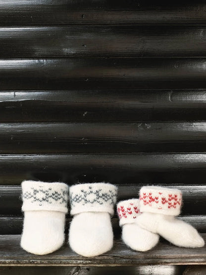 Felted Snowflake Slippers | charming gift made of Fritidsgarn by Sandnes Garn
