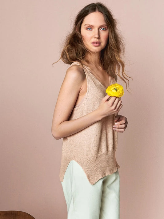 Iris Camisole | un haut délicat et décontracté en Tynn Line de Sandnes Garn