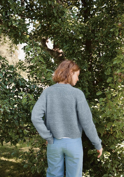 Gilet Noomi Double Sunday | Cardigan classique en Double Sunday et Tynn Silk Mohair de Sandnes Garn