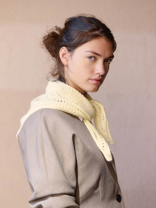 Petra Scarf | Écharpe ajourée en cachemire de Sandnes Garn
