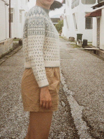 Grain Jumper | motif en porcelaine de Le Petit Organic Cotton et Le Petit Silk Mohair de Biches & Bûches