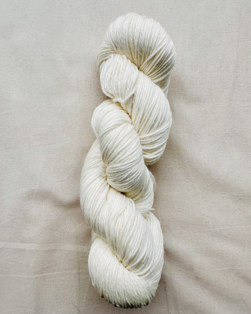 Sock yarn for dyeing 6-ply