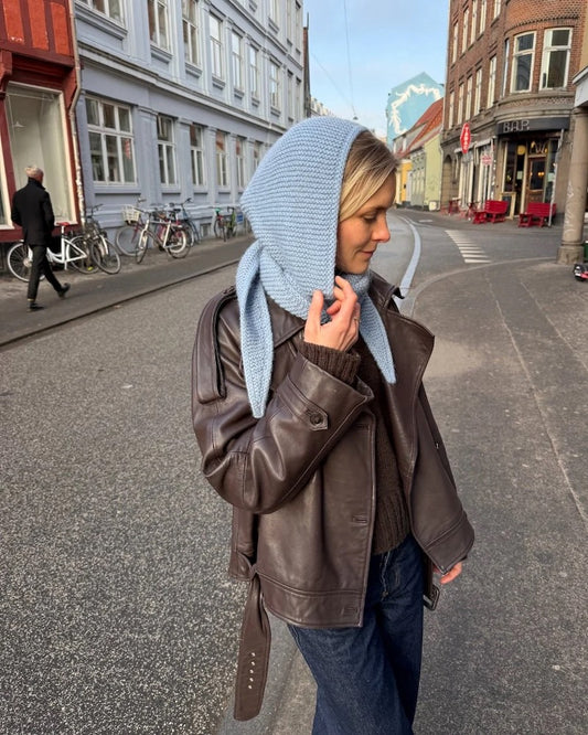 Sophie Hood Alpaka | kuschelwarmer Kapuzenschal mit Alpakka Ull von Sandnes Garn