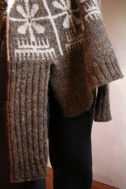 Yardana Pullover | floral Norwegian pattern with Plötulopi from Lopi Island