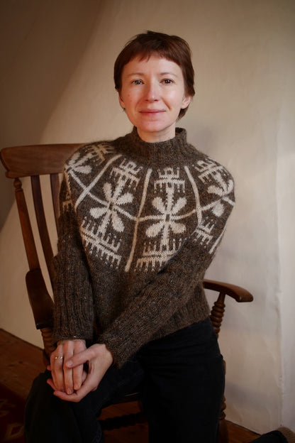 Yardana Pullover | floral Norwegian pattern with Plötulopi from Lopi Island