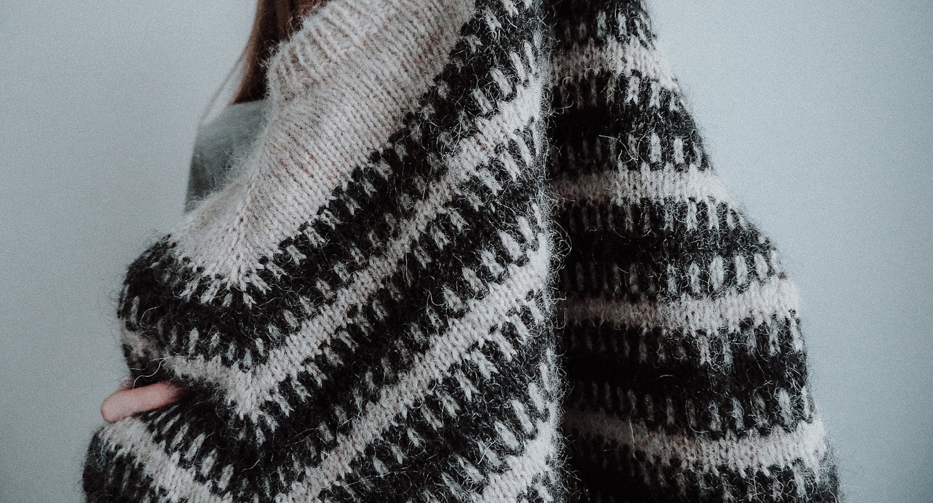 Ulvenknit Björk Sweater mit Plötulopi von Lopi Island Garn 10