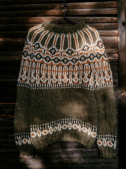 Forest Guard Sweater | kontrastreiches Norwegermuster aus Alafosslopi von Lopi Island