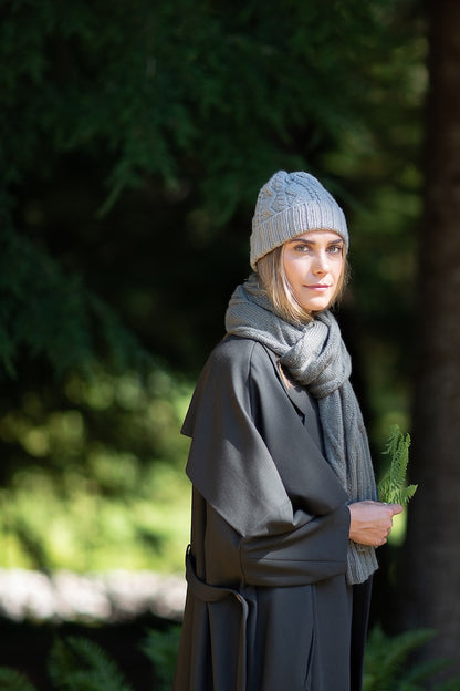 Vokse Hat | Cable-knit hat made from Far by Woolfolk