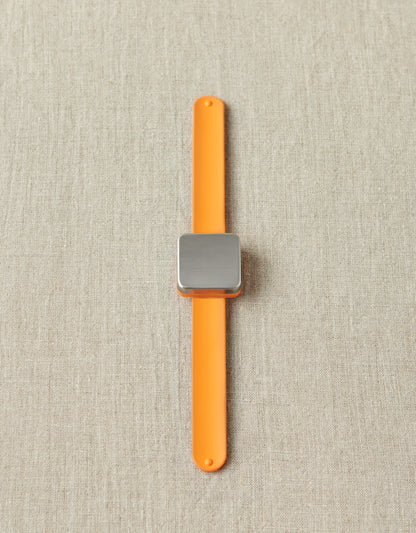 CocoKnits Maker's Keep Armband orange