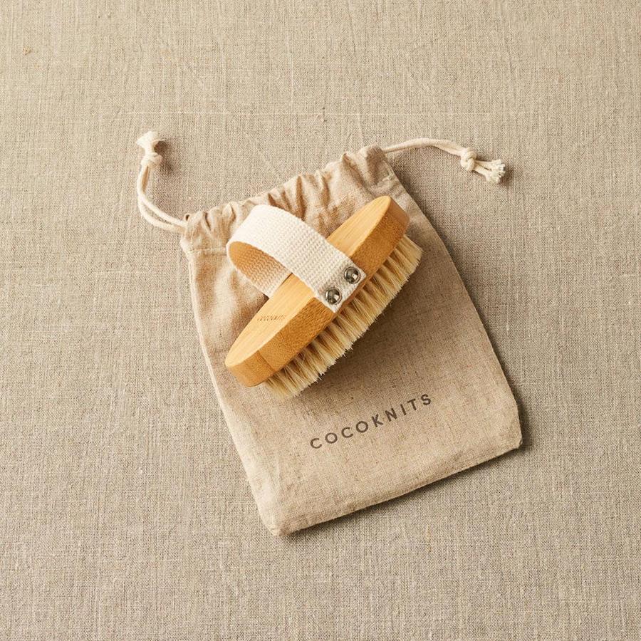 CocoKnits Sweater Care Brush 1